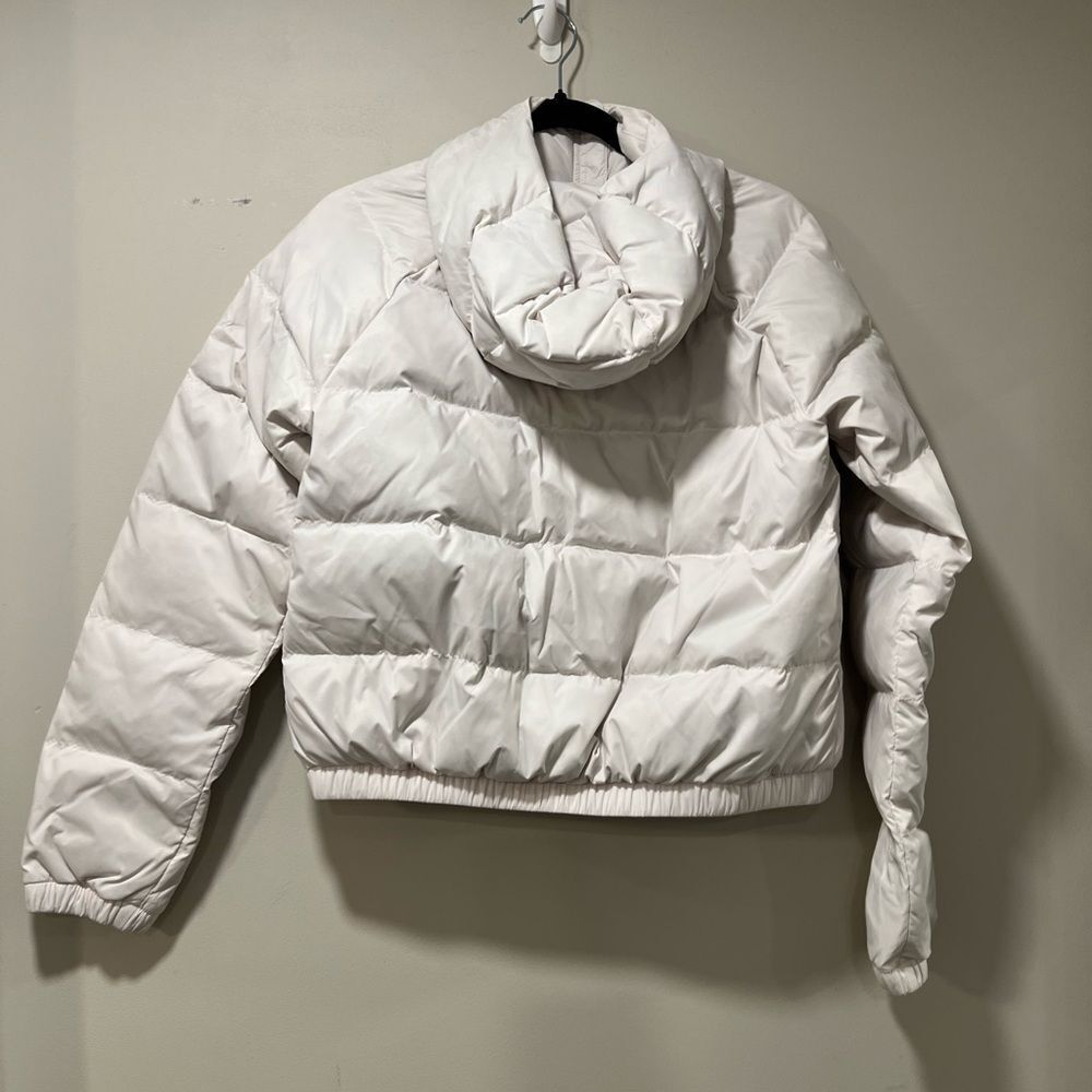 The North Face Women's Cream Puffer Jacket - Picture 10 of 15